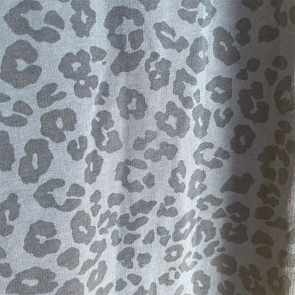 Z Supply Women's Blue Leopard Print Joggers Size Small Cozy Comfy Athleisure - Picture 2 of 6